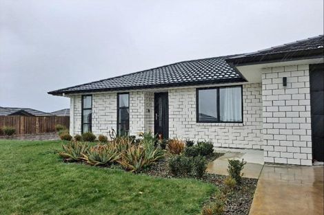 Photo of property in 24 Keene Drive, Bell Block, New Plymouth, 4312
