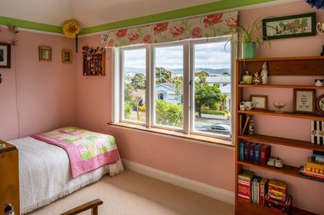 Photo of property in 325b Muritai Road, Eastbourne, Lower Hutt, 5013