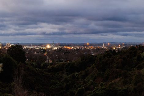 Photo of property in 51 Ruapehu Drive, Fitzherbert, Palmerston North, 4410