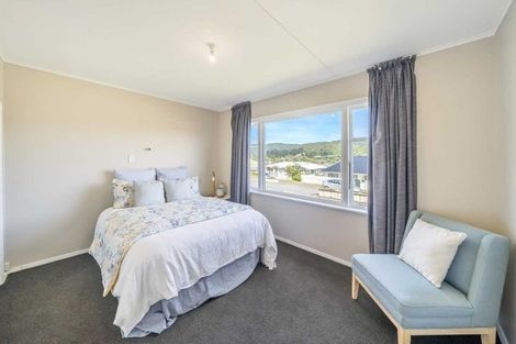Photo of property in 71 Petrie Street, Wainuiomata, Lower Hutt, 5014