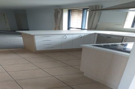 Photo of property in 20 Tauranga Place, Orewa, 0931