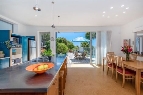 Photo of property in 50 Cliff Road, Torbay, Auckland, 0630