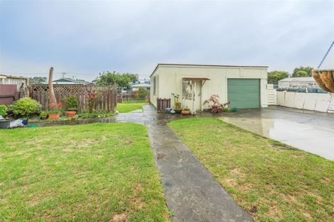 Photo of property in 25 Ruapehu Street, Castlecliff, Whanganui, 4501