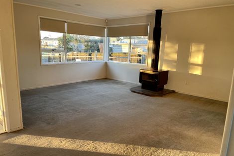 Photo of property in 8 Sharland Avenue, Manurewa, Auckland, 2102