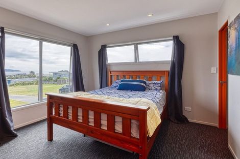 Photo of property in 10 Cornwall Way, Mangawhai Heads, Mangawhai, 0505
