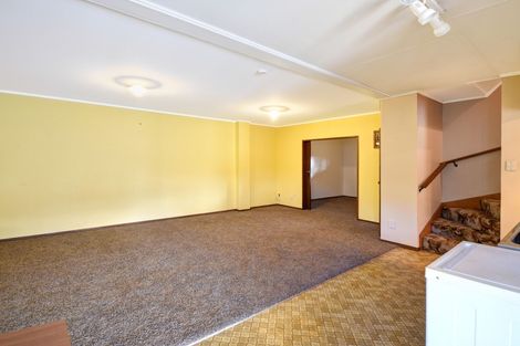 Photo of property in 124 Main Road South, Green Island, Dunedin, 9018