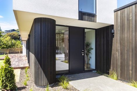 Photo of property in 17 Aratoro Place, Mount Pleasant, Christchurch, 8081