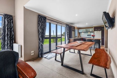 Photo of property in 139 Te Mahoe Road, Mokau, 4376