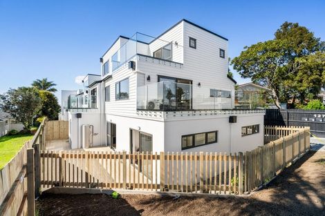 Photo of property in 127a Te Atatu Road, Te Atatu South, Auckland, 0610