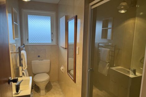 Photo of property in 7 Turville Crescent, Newlands, Wellington, 6037