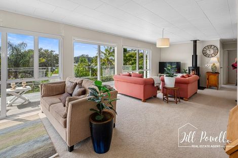 Photo of property in 2 Cliff Street, Pahi, Paparoa, 0571