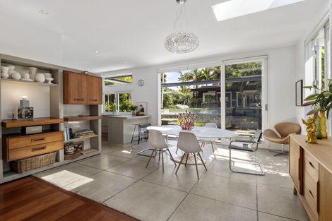 Photo of property in 28 Regina Street, Westmere, Auckland, 1022