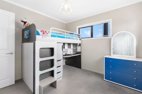 Photo of property in 5 Dusky Crescent, Aotea, Porirua, 5024