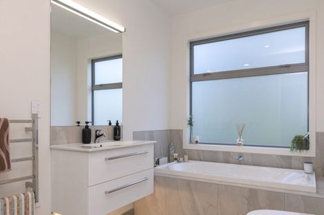 Photo of property in 112 Harakeke Drive, Wharewaka, Taupo, 3330