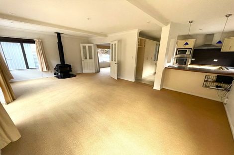 Photo of property in 5 Heather Place, Picton, 7220