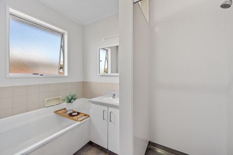 Photo of property in 27 Southwark Avenue, Tamatea, Napier, 4112