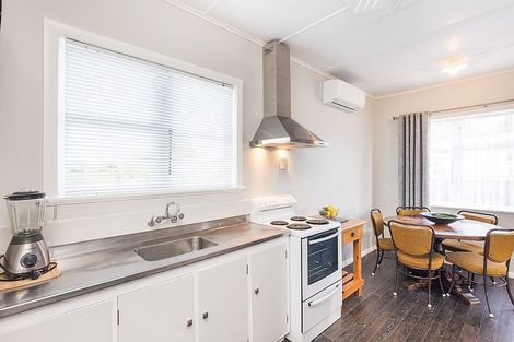 Photo of property in 35 Kauri Street, Roslyn, Palmerston North, 4414