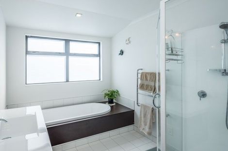 Photo of property in 25 Consort Close, Paraparaumu Beach, Paraparaumu, 5032