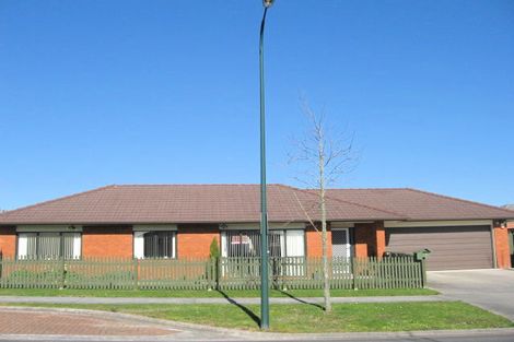 Photo of property in 4 Emmerdale Avenue, Papakura, 2110