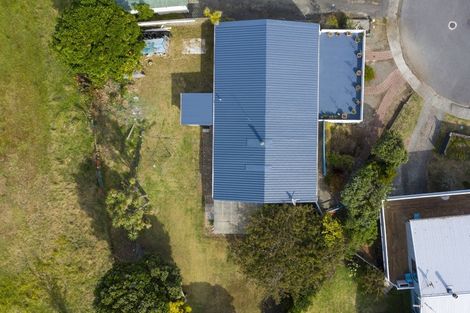Photo of property in 9 O'rourke Place, Otaki Beach, Otaki, 5512
