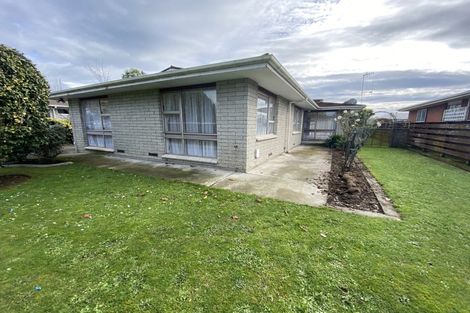 Photo of property in 9 Raglan Avenue, Cloverlea, Palmerston North, 4412