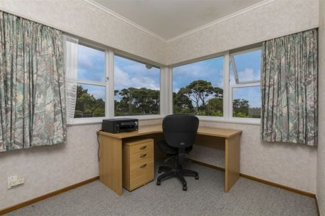 Photo of property in 1066 Scenic Drive North, Swanson, Auckland, 0816