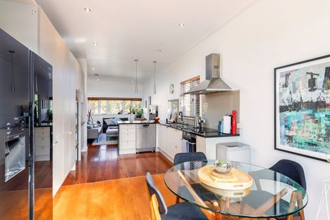 Photo of property in 11 Newcastle Terrace, Mount Albert, Auckland, 1025
