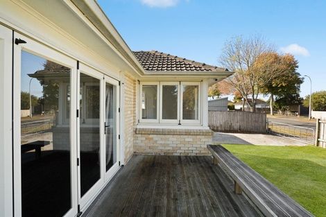 Photo of property in 2 Kenney Crescent, Fairfield, Hamilton, 3214