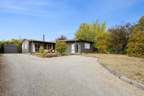 Photo of property in 44 Hunter Crescent, Wanaka, 9305