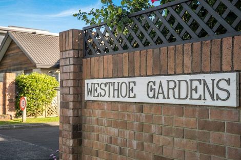 Photo of property in 10/262 Centreway Road, Orewa, 0931