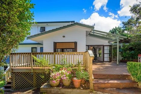 Photo of property in 19 Chatham Avenue, Paremoremo, Auckland, 0632