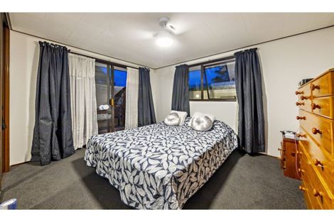 Photo of property in 18 Horlicks Place, Randwick Park, Auckland, 2105