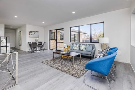 Photo of property in 12 Mark Edgar Place, Clendon Park, Auckland, 2103