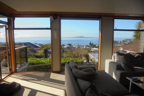 Photo of property in 1/1 Carlisle Road, Torbay, Auckland, 0630