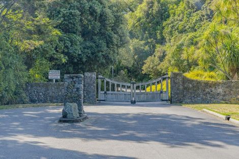 Photo of property in 49 Whakamoenga Point, Acacia Bay, Taupo, 3385