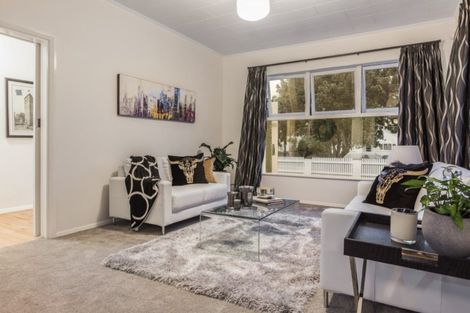 Photo of property in 51 Renfrew Avenue, Sandringham, Auckland, 1041