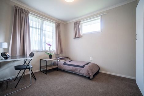 Photo of property in 139 Ruamahanga Crescent, Terrace End, Palmerston North, 4410