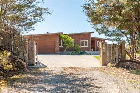 Photo of property in 590 Pataua Road North, Whareora, Whangarei, 0175