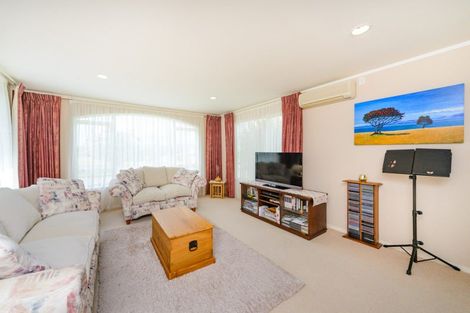Photo of property in 100 Parnell Heights, Kelvin Grove, Palmerston North, 4414