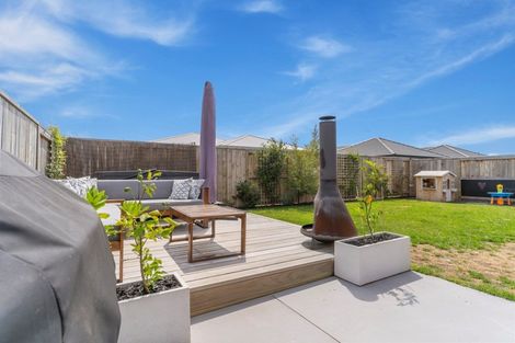 Photo of property in 14 Furlong Road, Papamoa, 3118