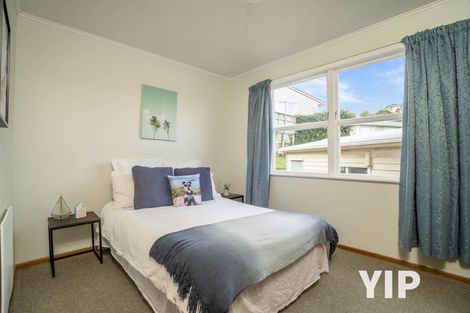 Photo of property in 56 Batchelor Street, Newlands, Wellington, 6037