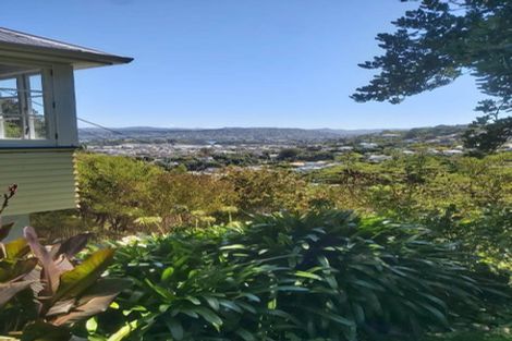 Photo of property in 84 Kinghorne Street, Strathmore Park, Wellington, 6022