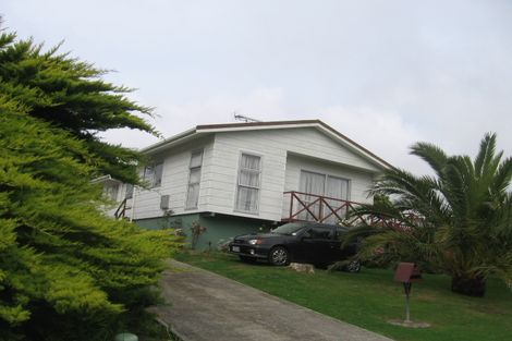 Photo of property in 106 Omapere Street, Whitby, Porirua, 5024