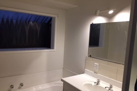 Photo of property in 5 Alpha Street, Papakura, 2110