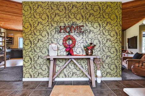 Photo of property in 16 Wai Matangi Place, Motuoapa, 3382