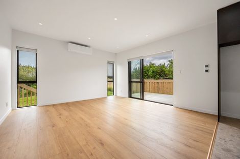 Photo of property in 40f Evelyn Place, Hillcrest, Auckland, 0627