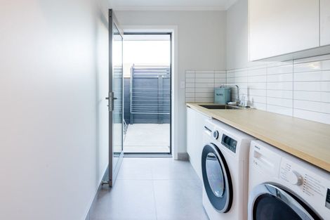 Photo of property in 27c Isobel Hodgson Drive, Cambridge, 3434