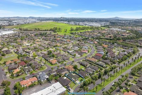 Photo of property in 10 Gransna Lane, East Tamaki, Auckland, 2013