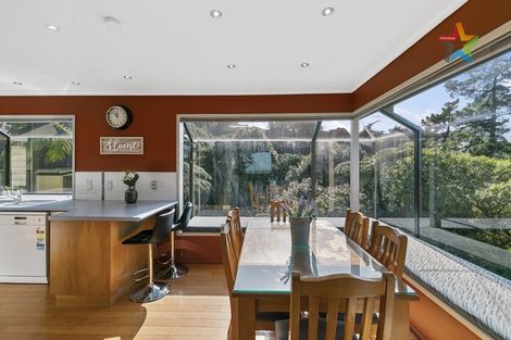 Photo of property in 10 Jacaranda Grove, Maungaraki, Lower Hutt, 5010