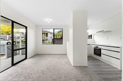 Photo of property in 1/10 Myna Place, Weymouth, Auckland, 2103
